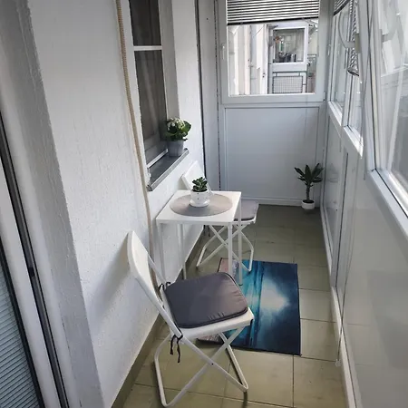 Twowheels Apartment - Apartment With Bicycles Novi Sad Zimmer foto