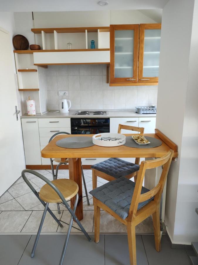 Apartment Twowheels - With Bicycles