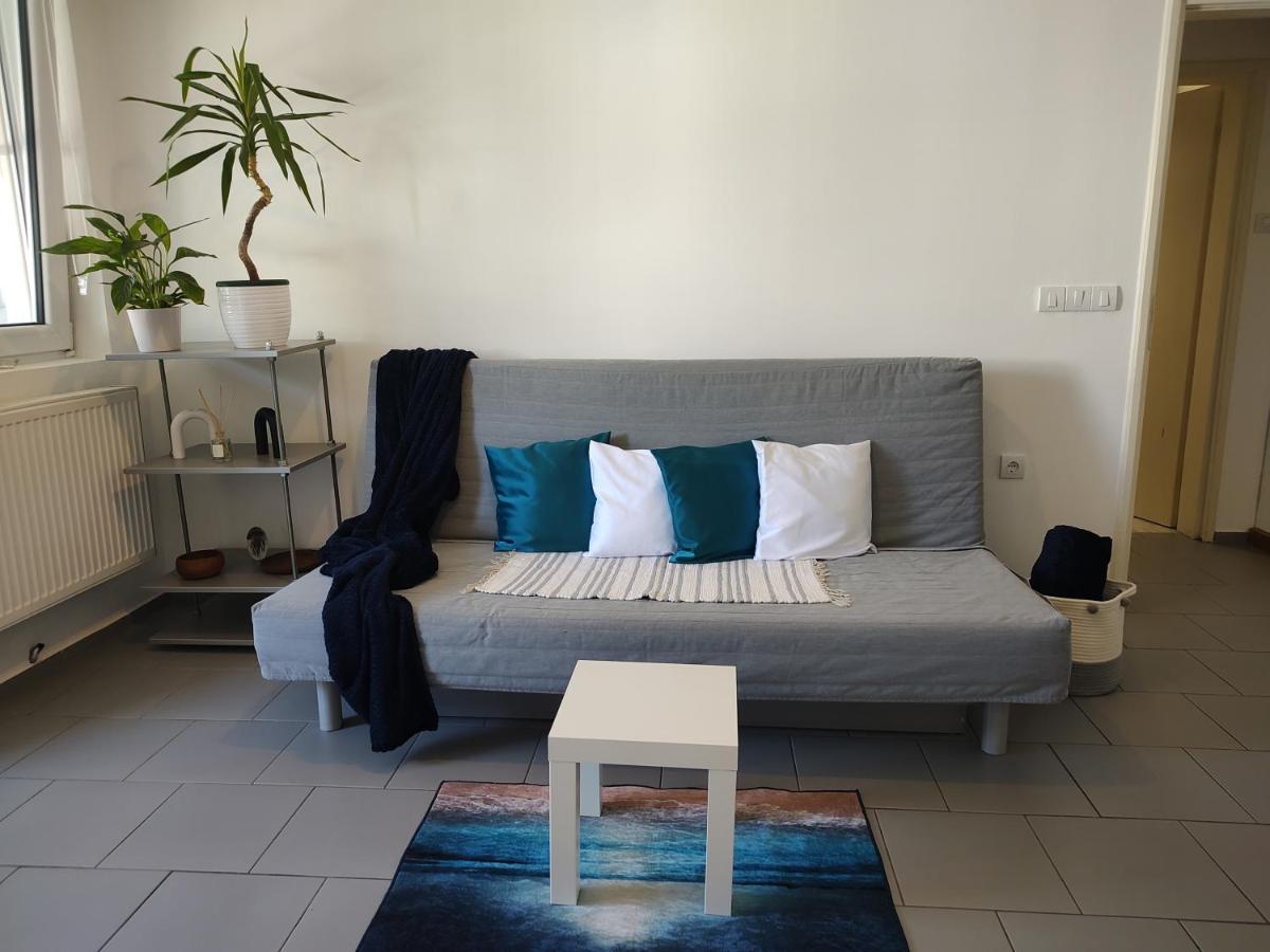 Twowheels - With Bicycles Apartment *